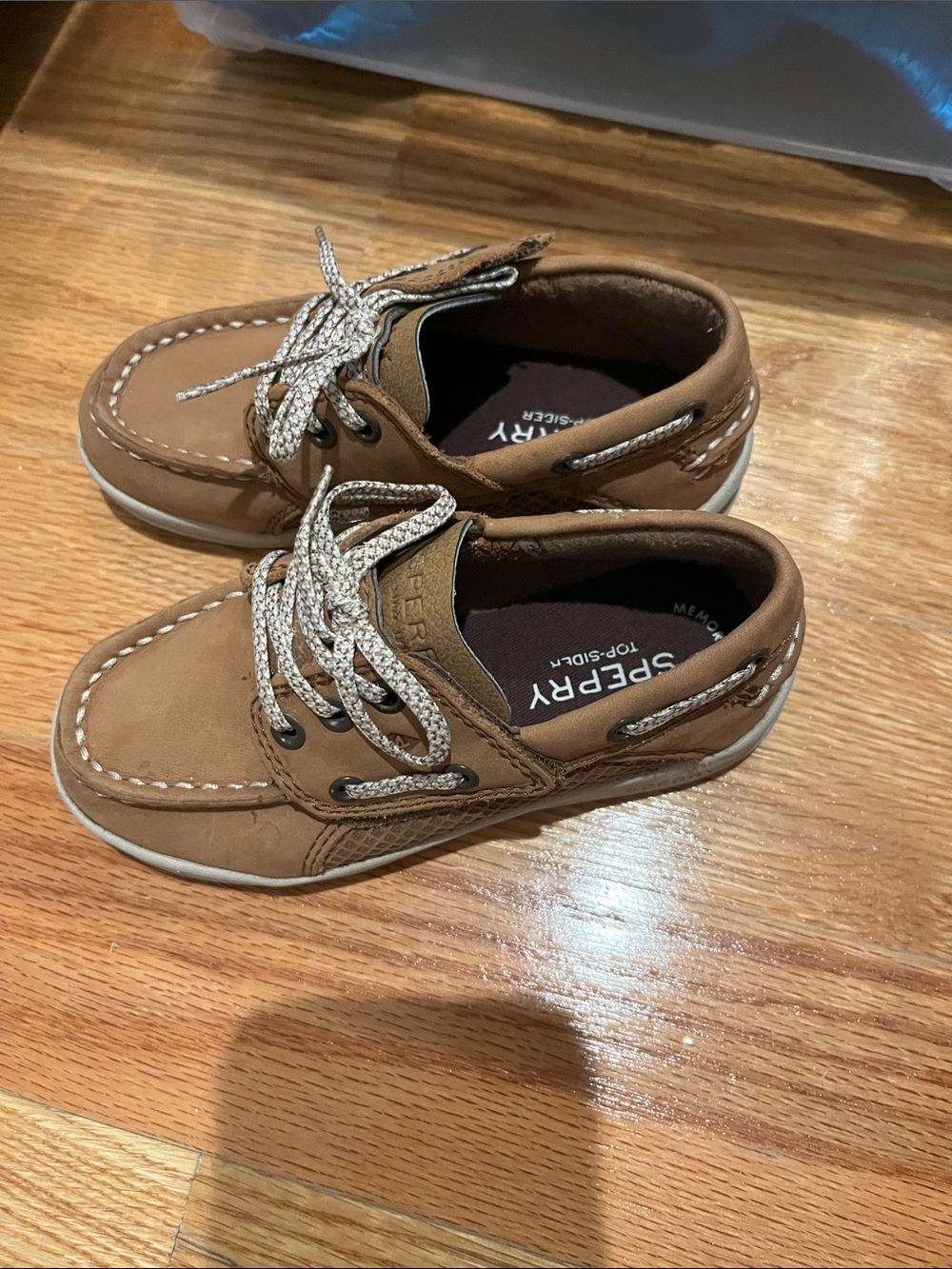 Sperry Kids Tan Leather Moccasin Boat Shoes with Contrast Laces size 9.5m